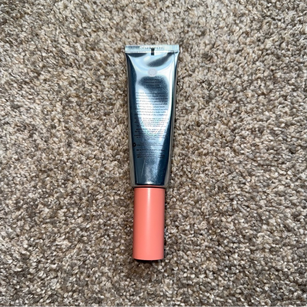 Naturium - Dew-Glow Moisturizer SPF 50 - Picture 2 of 2